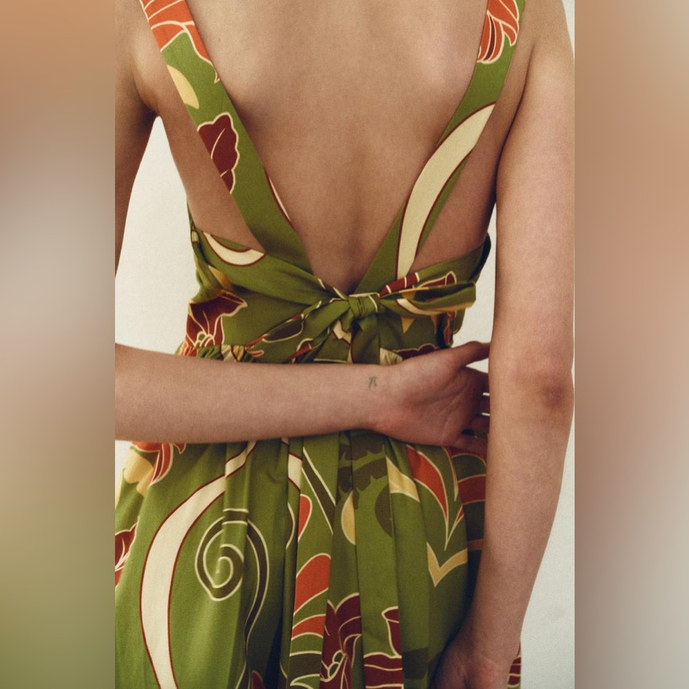 LAST ONE!!! ZARA BLOGGERS’ FAVORITE PRINTED MIDI DRESS ZW COLLECTION - Picture 11 of 16